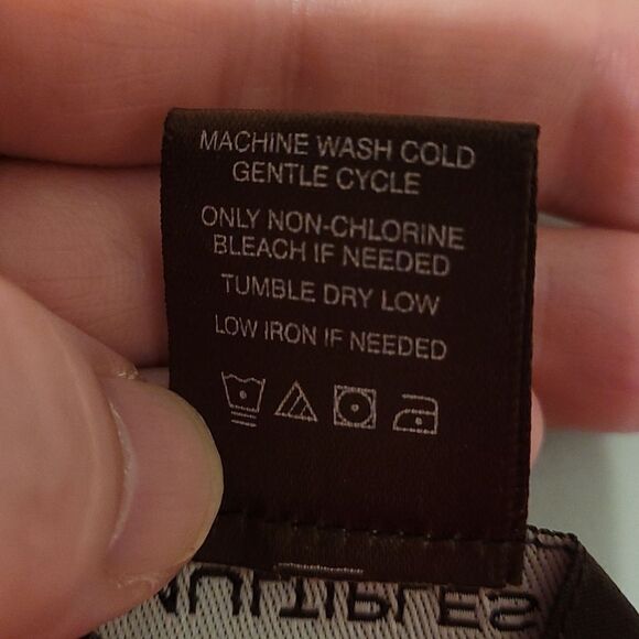 Multiples red swimsuit coverup‎ - Picture 6 of 6